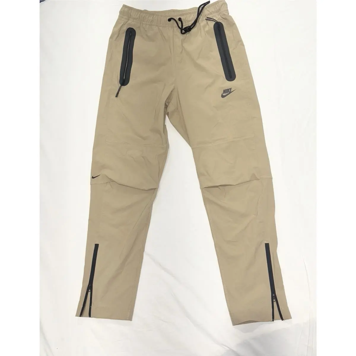Nike Tech Woven Oversized Pants Men’s Size Medium Beige