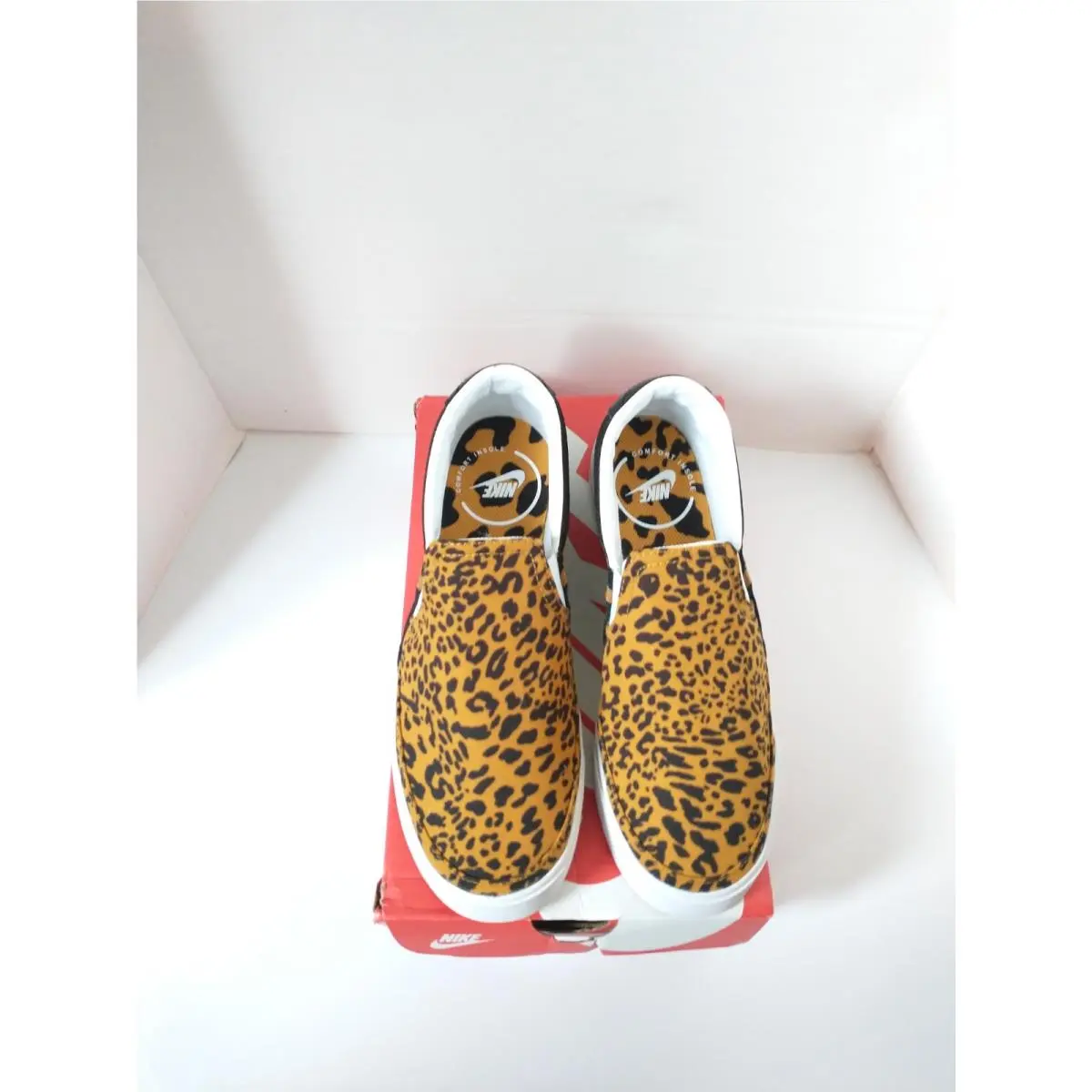 Nike shoes - Brown 5