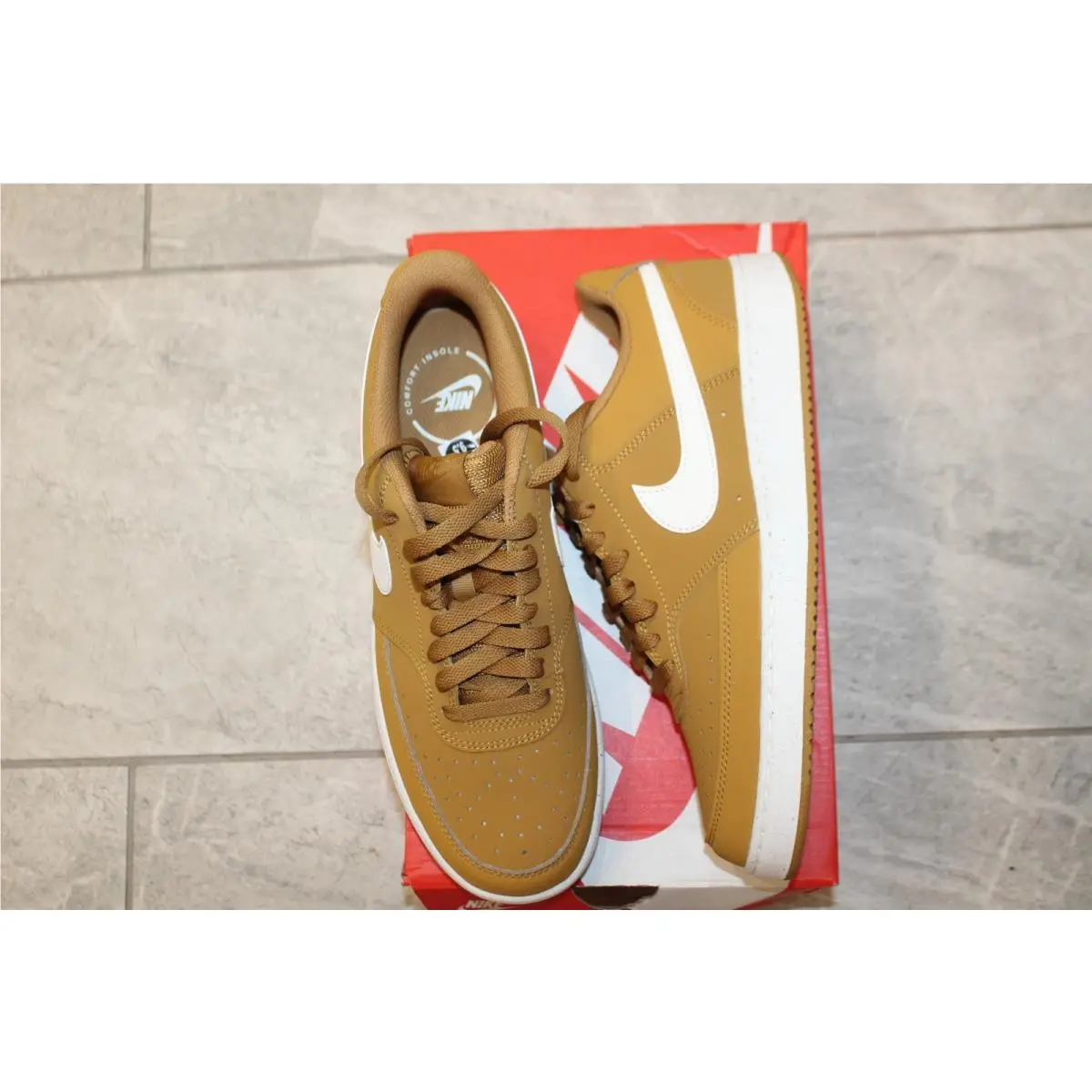 Mens  SZ 9.5 Shoes Court Vision by Nike