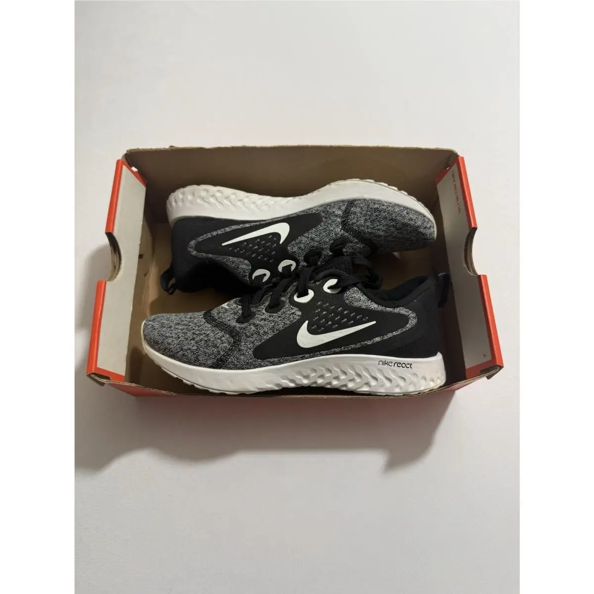 Women’s Size 6 Black White Nike Legend React Running Shoes AA1626 009