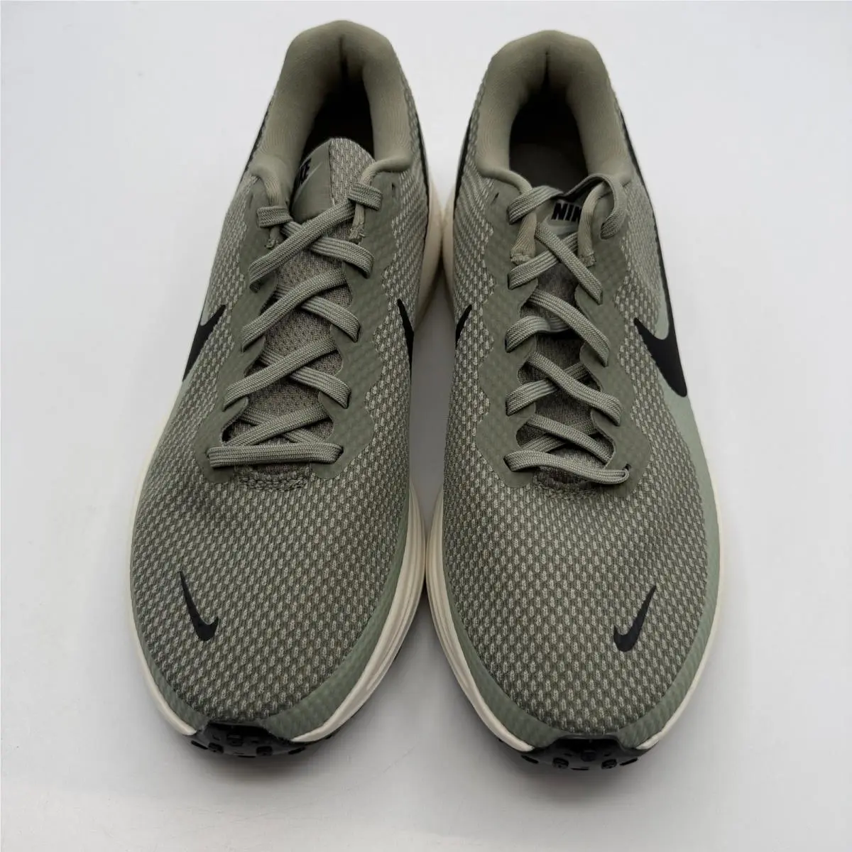 Nike shoes - Nike Revolution 8 - Revolution - Green 1