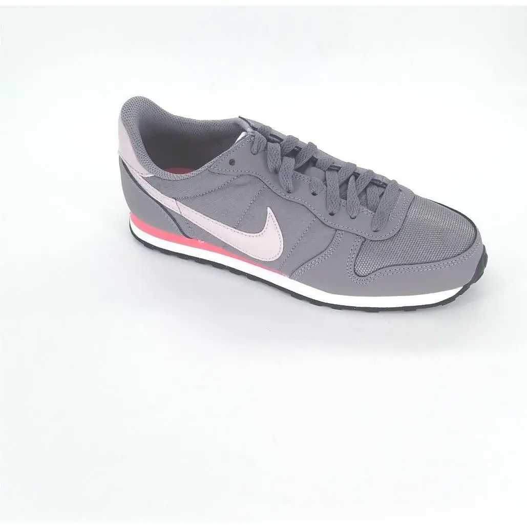 4330  Womens Genicco Sneakers Gunsmoke/particle Rose Size 7.5 US by Nike