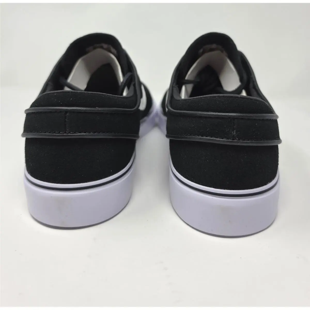 Nike shoes - Black 2