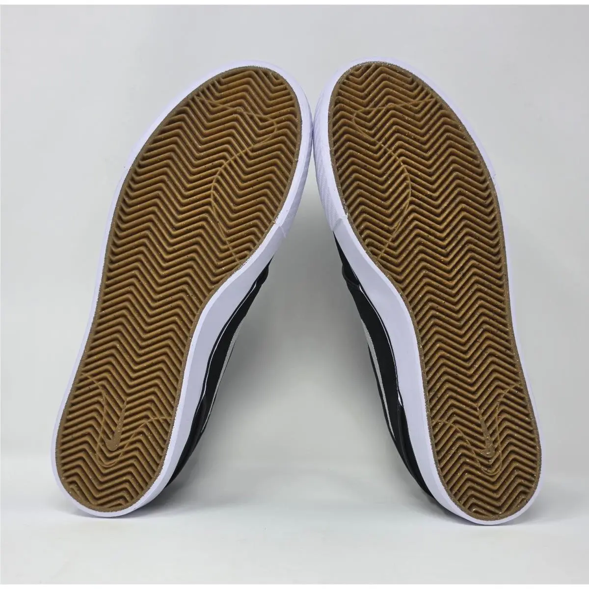 Nike shoes - Black 3