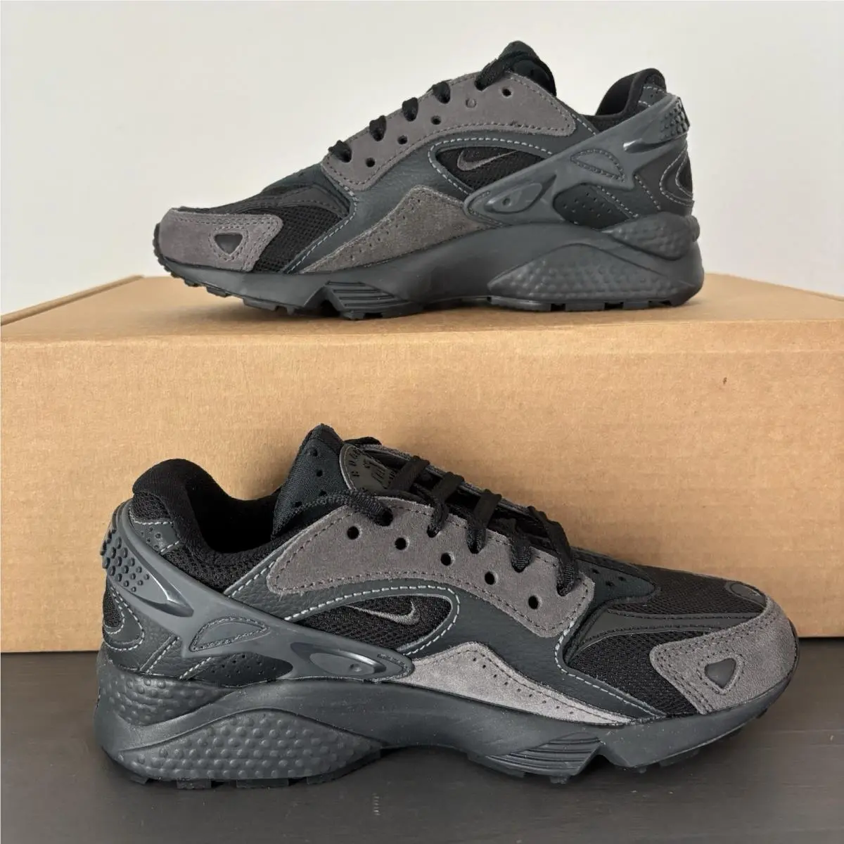 Nike shoes - Nike Huarache Run - Huarache Run - Black (UPC: 0196607817391) 5
