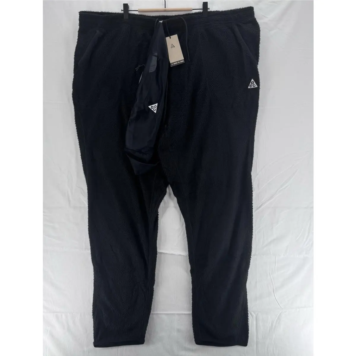 Nike clothing - ACG - ACG - IH1451010 - Black (UPC: 0198726756582) 3