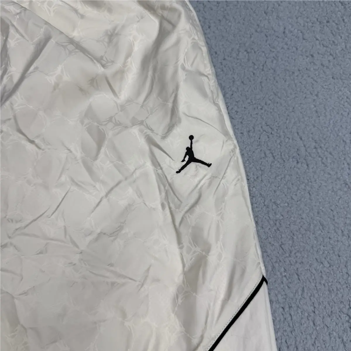 Nike clothing - Nike Air Jordan - Air - IH3322104 - Ivory (UPC: 198485166752) 1