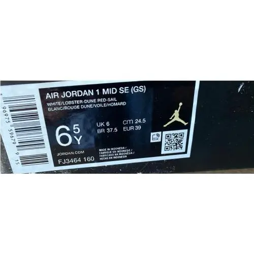 Nike shoes - Air Jordan 1 Mid SE - Red 4