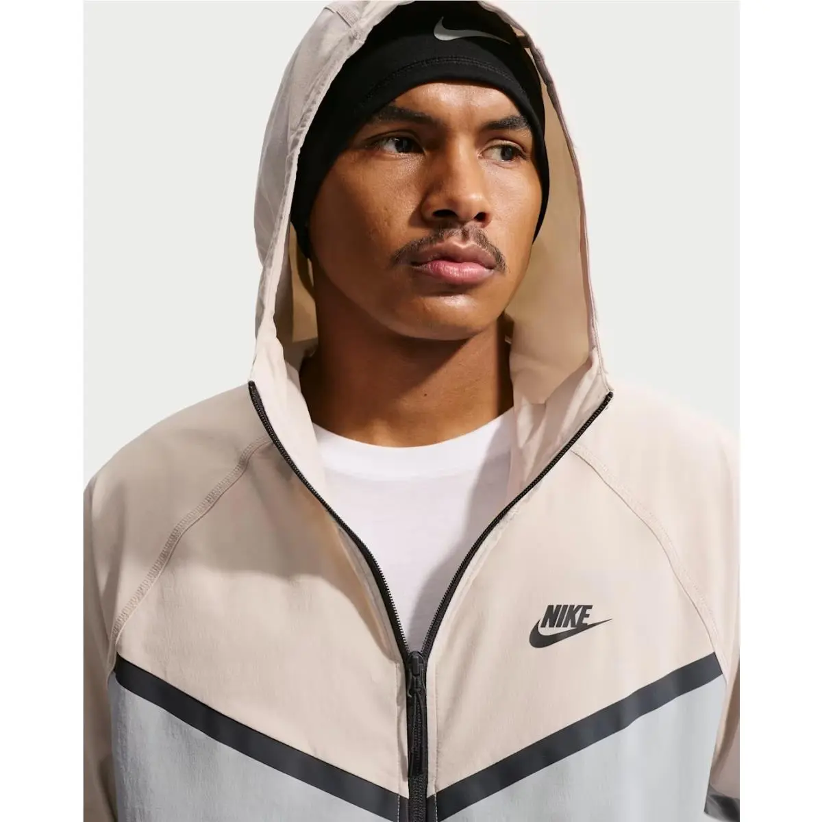 Nike clothing - [