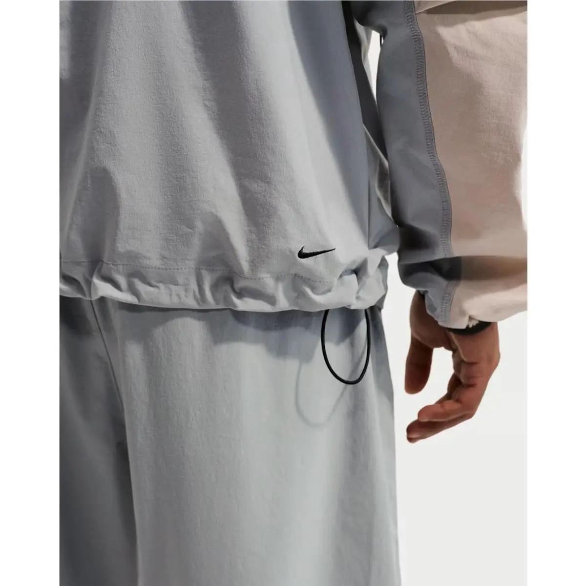 Nike clothing - [