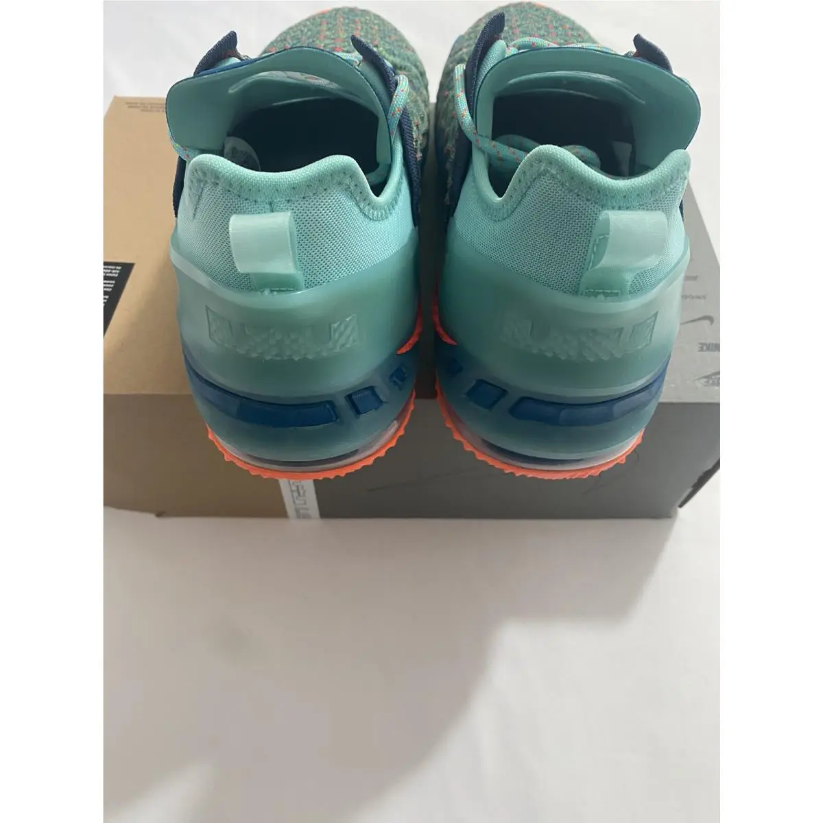 Nike shoes - Green (UPC: 0194958323646) 7