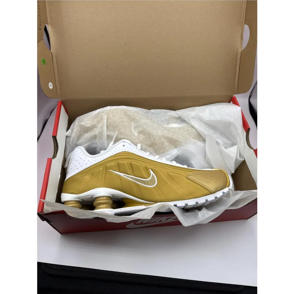 Nike shoes - Gold 6