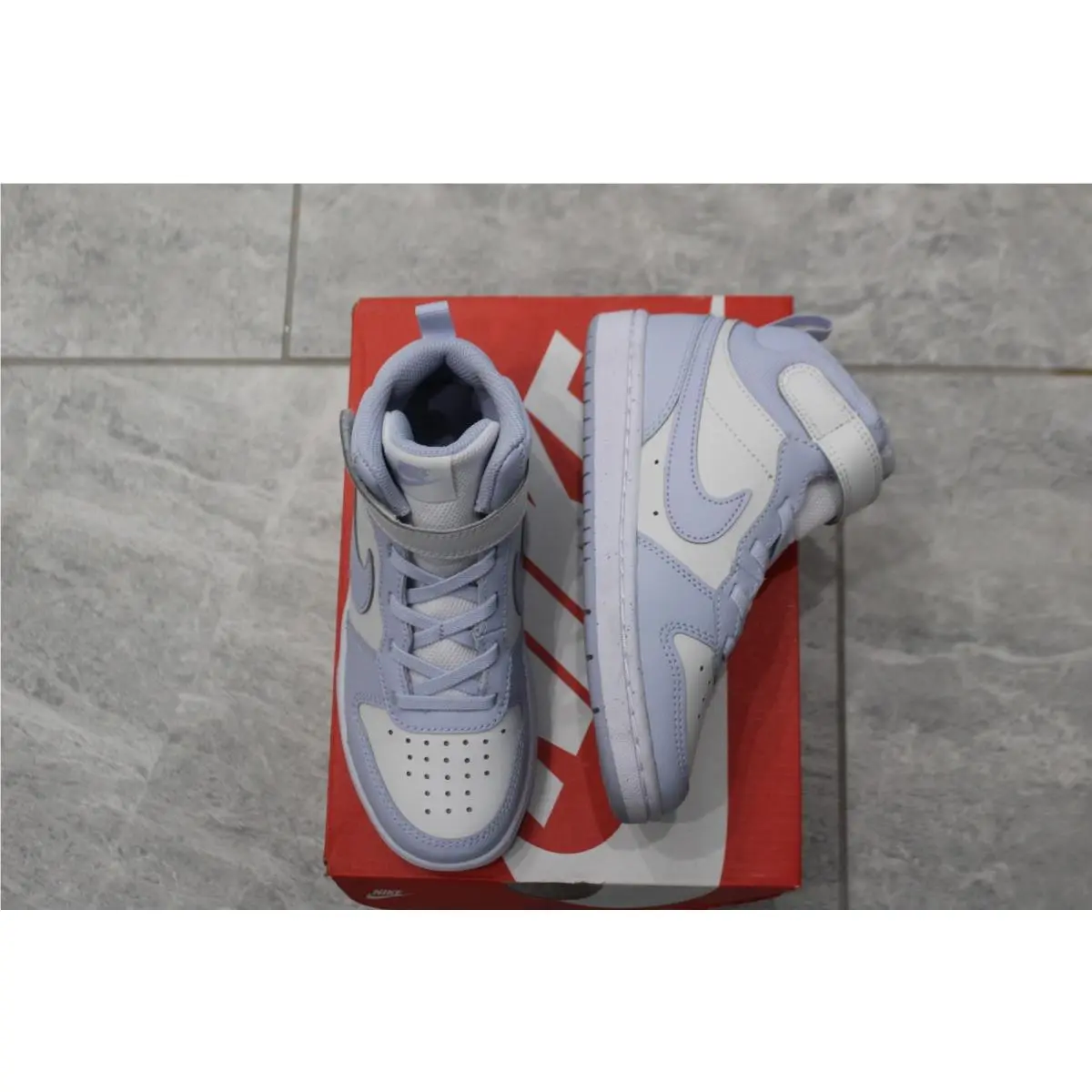 Girls  SZ 13 Shoes Court Platinum by Nike