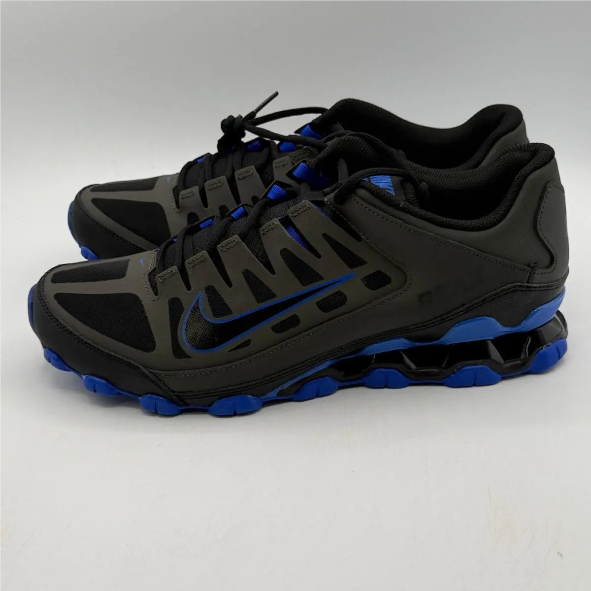 Nike shoes - Nike Reax 8 TR Mesh - Gray 2