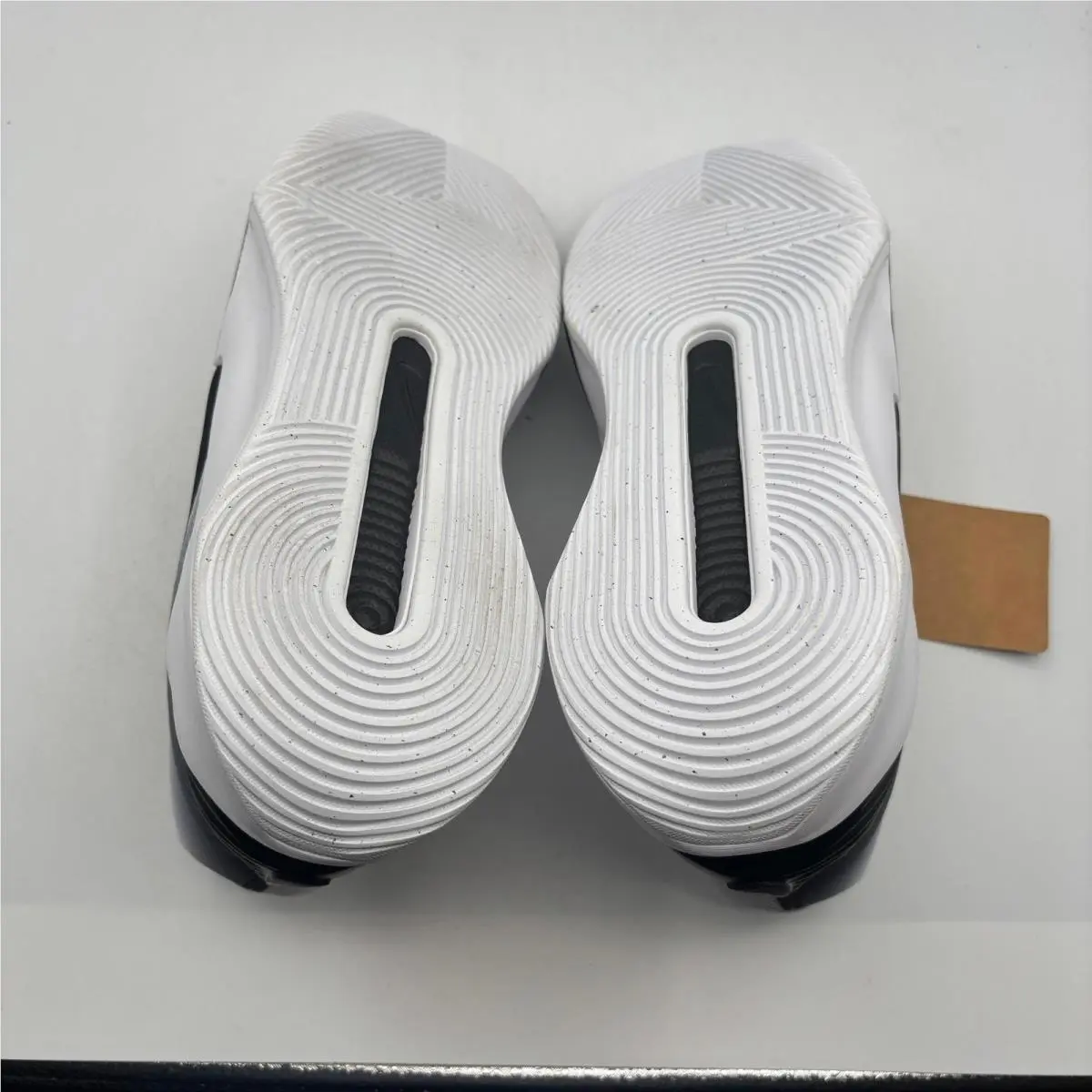 Nike shoes - G.T. Jump Academy - Jump Academy - White 4