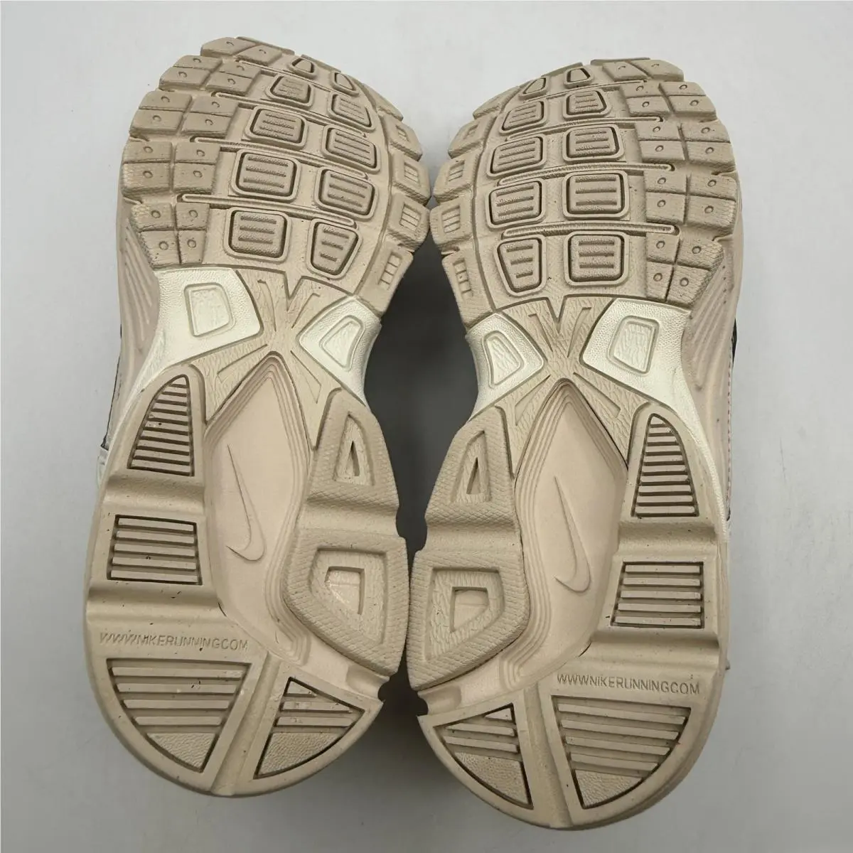 Nike shoes - Nike Initiator - Initiator - Beige 4