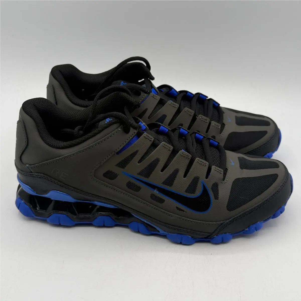 Nike Reax 8 TR Mesh Shoes Mens Size 8 Newsprint Racer Blue Training 621716-012