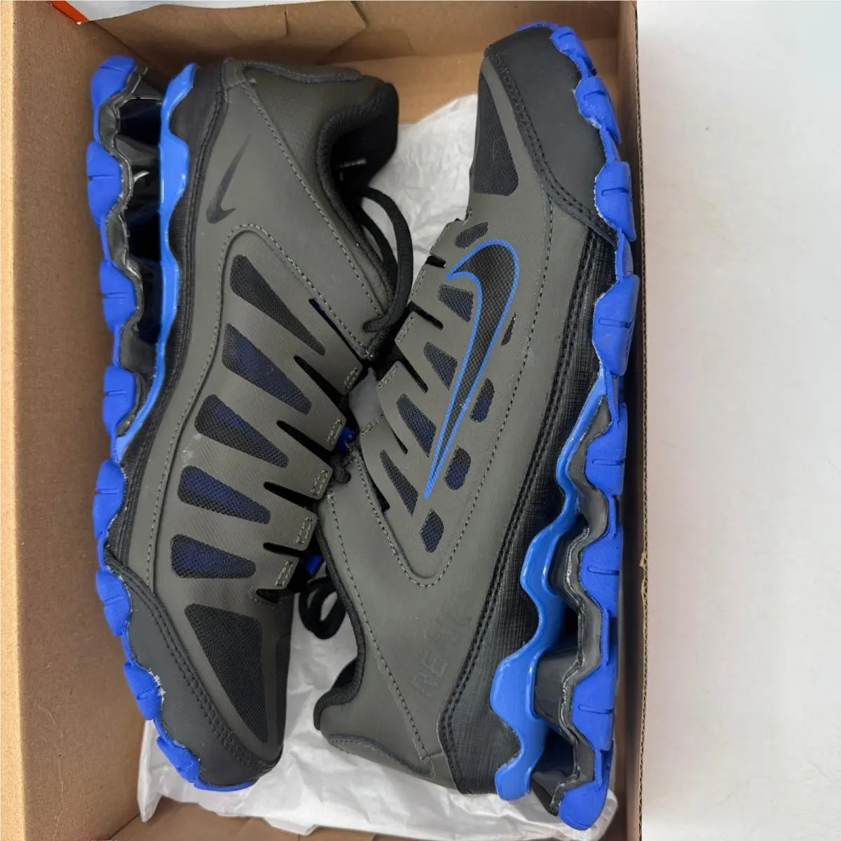 Nike shoes - Nike Reax 8 TR Mesh - Gray 4