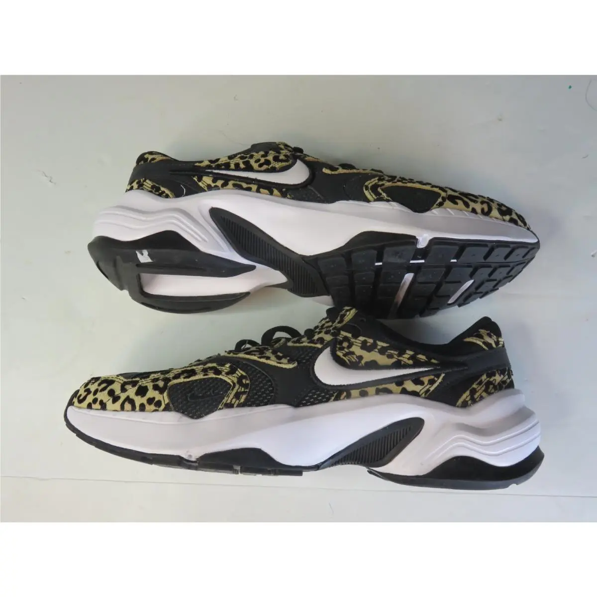 Nike shoes - Nike 8 - Black 5