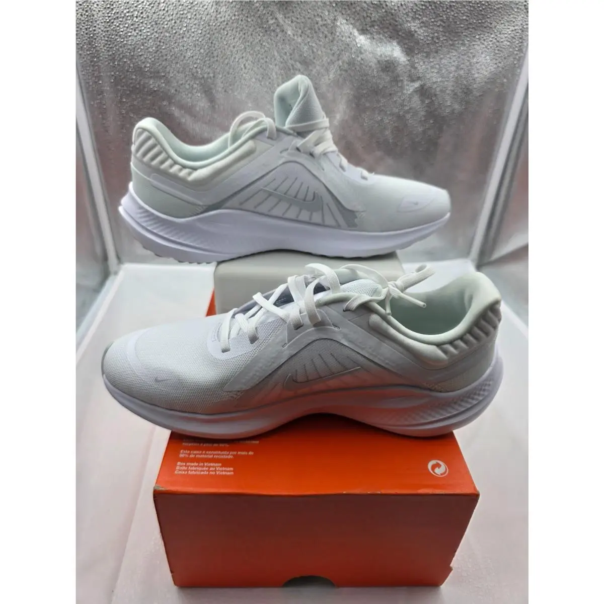 Quest 5 White Platinum Size 9.5 Women or 8 Men by Nike
