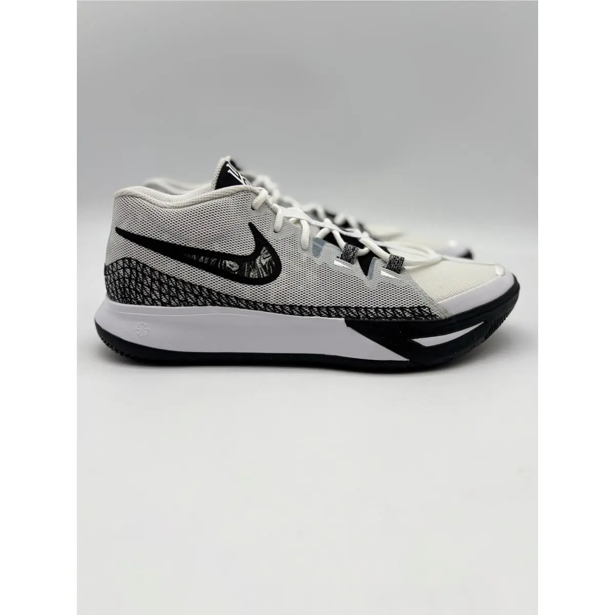 Nike shoes - Nike Kyrie Flytrap 6 - Kyrie Flytrap - White 0