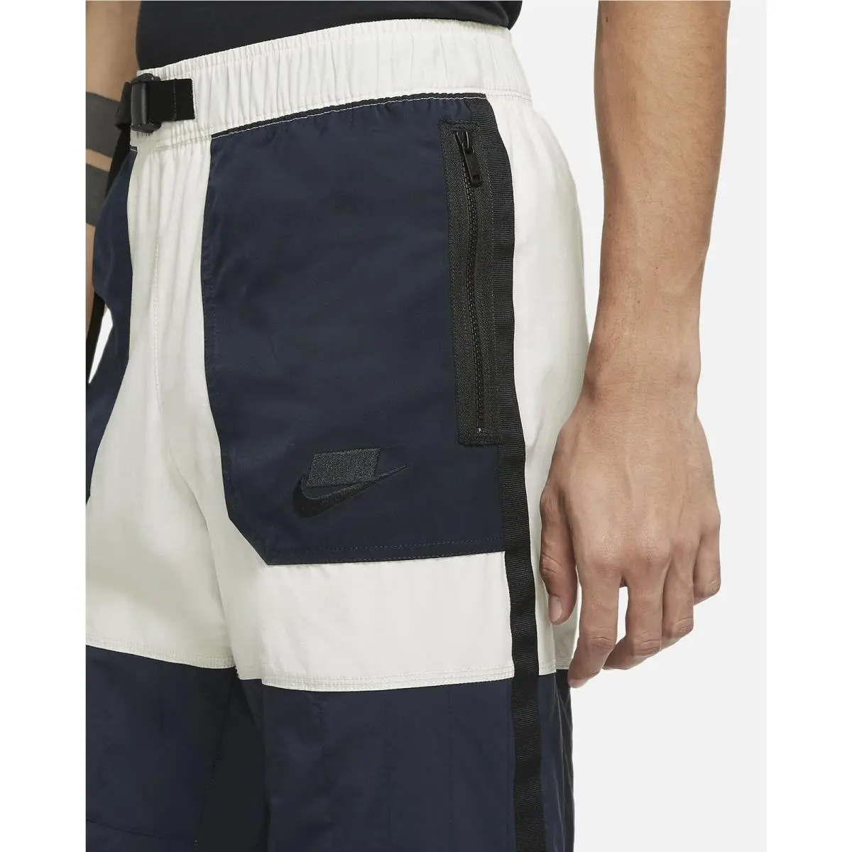 Nike clothing - Blue (UPC: 194498746929) 1