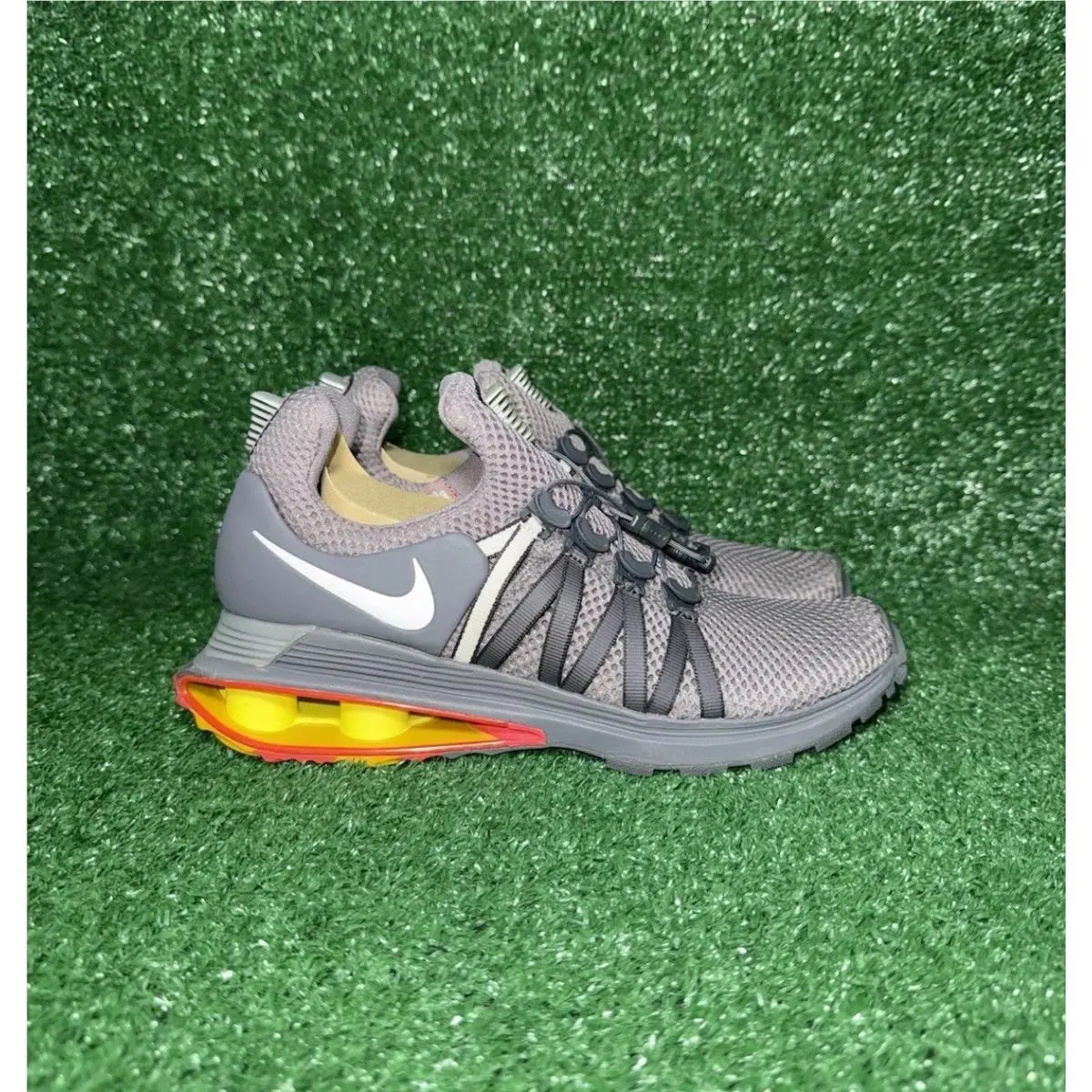 Nike Shox Women Size 5.5 Gray Running Shoes Athletic Sneakers