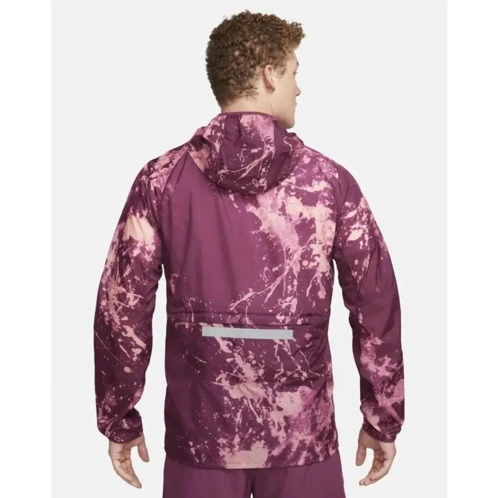 Nike clothing - Nike - Multicolor (UPC: 196153871366) 0