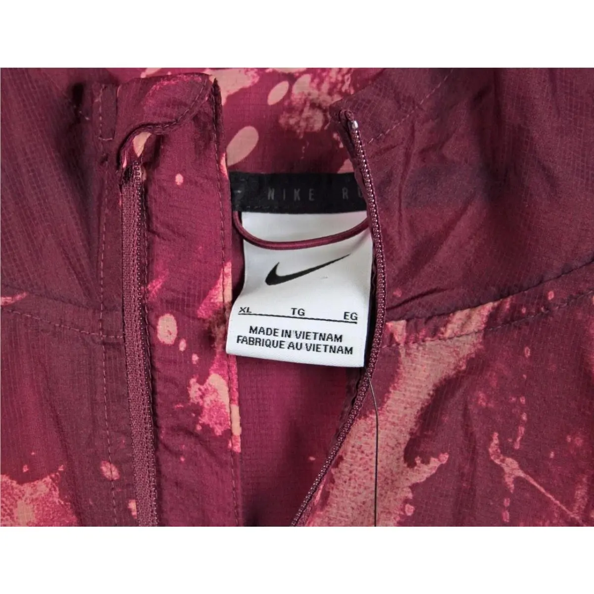 Nike clothing - Nike - Multicolor (UPC: 196153871366) 4