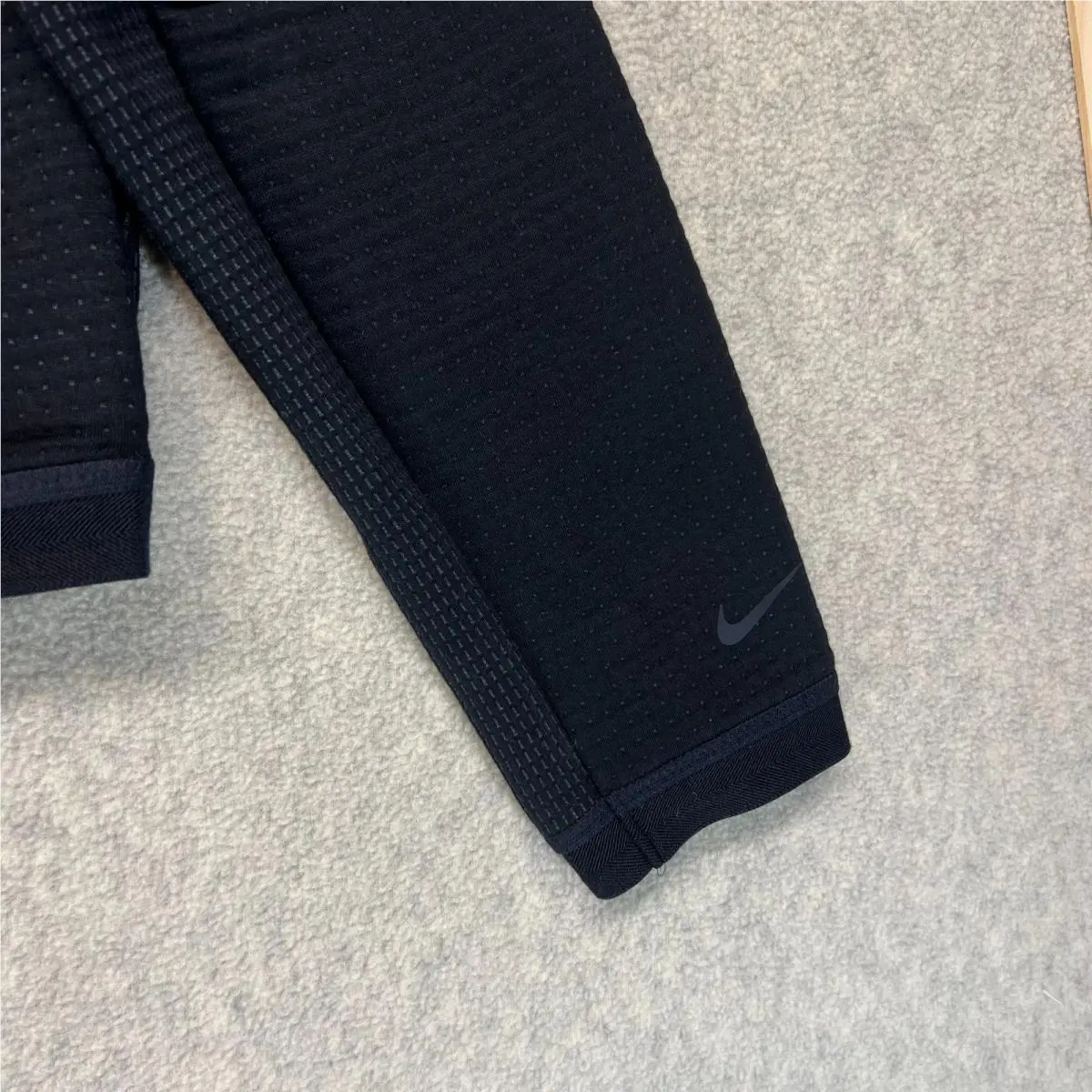 Nike clothing - Black (UPC: 193152663930) 4