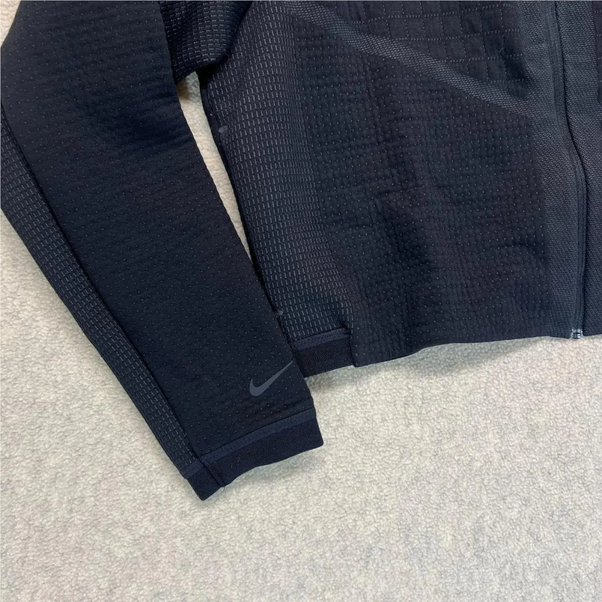 Nike clothing - Black (UPC: 193152663930) 2