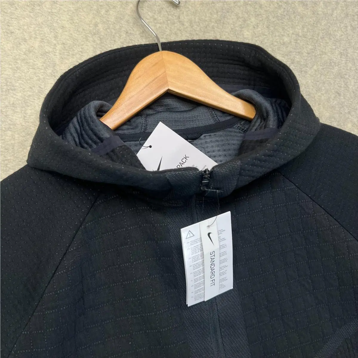 Nike clothing - Black (UPC: 193152663930) 6