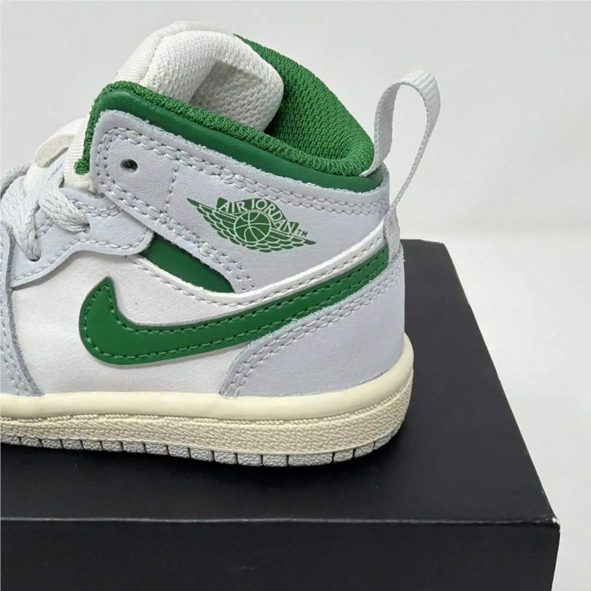 Nike shoes - Jordan 1 - DQ8425 142 - White 8