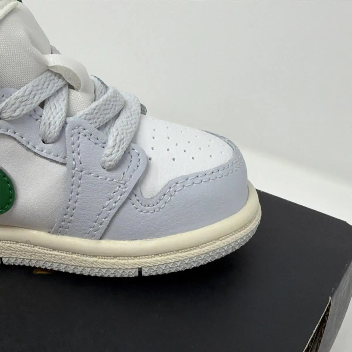 Nike shoes - Jordan 1 - DQ8425 142 - White 10