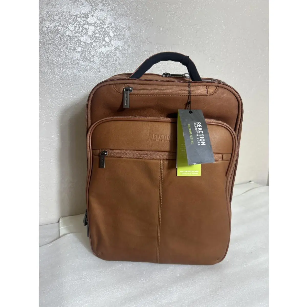 Kenneth Cole Manhattan Cognac Colombian Leather Rfid 15.6 Laptop Briefcase