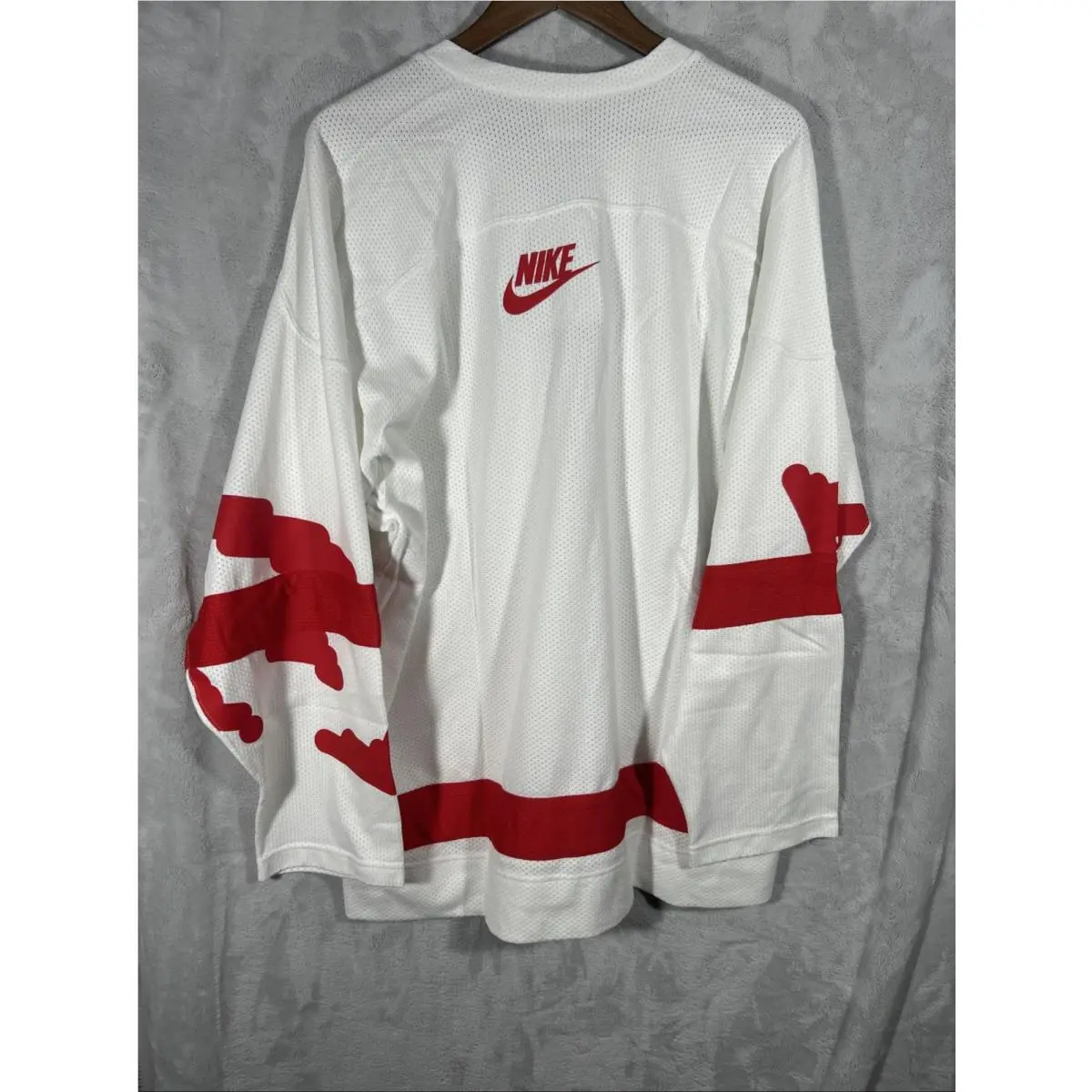Nike clothing - WHITE/UNIVERSITY RED/UNIVERSITY RED (UPC: 198481104604) 8