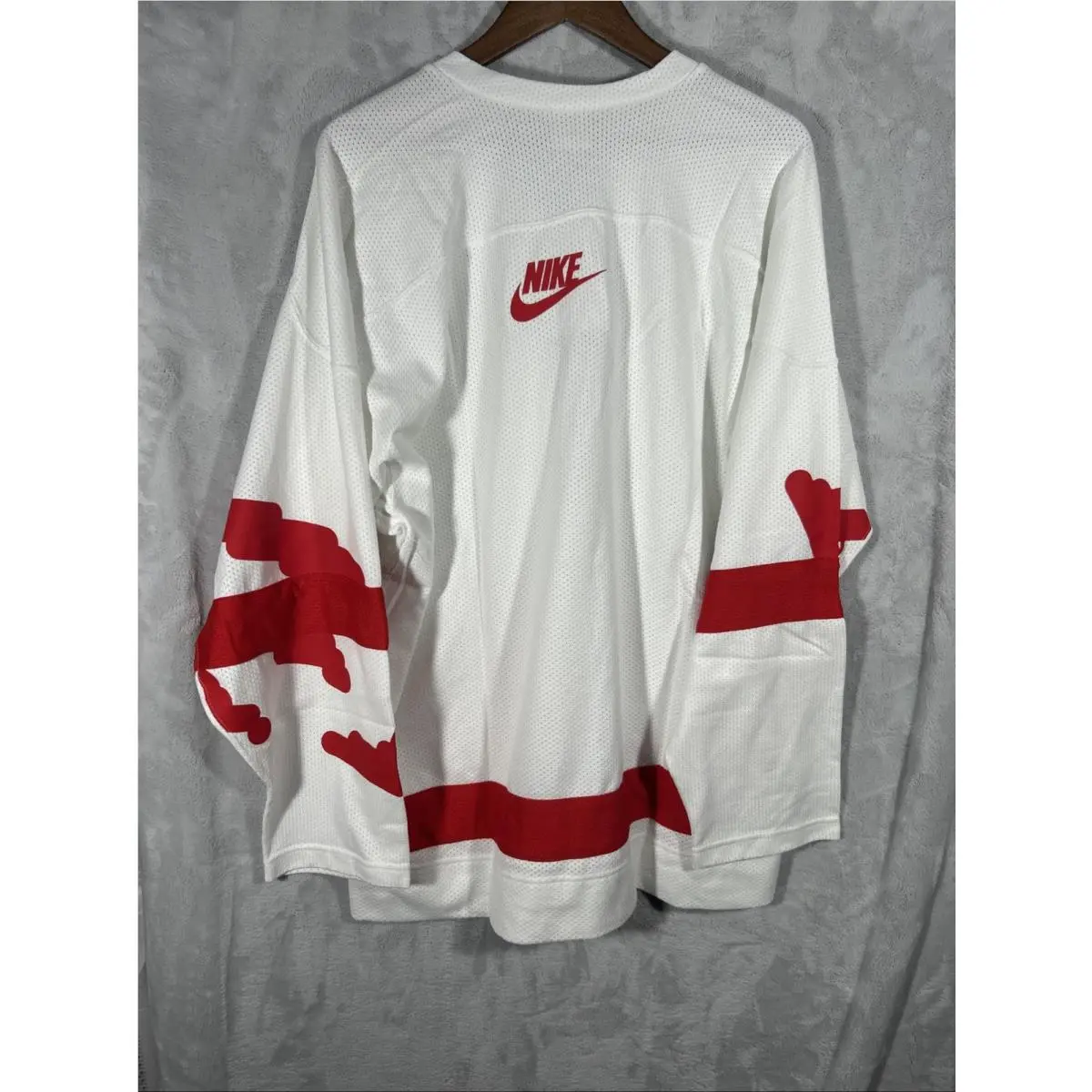 Nike clothing - WHITE/UNIVERSITY RED/UNIVERSITY RED (UPC: 198481104604) 9