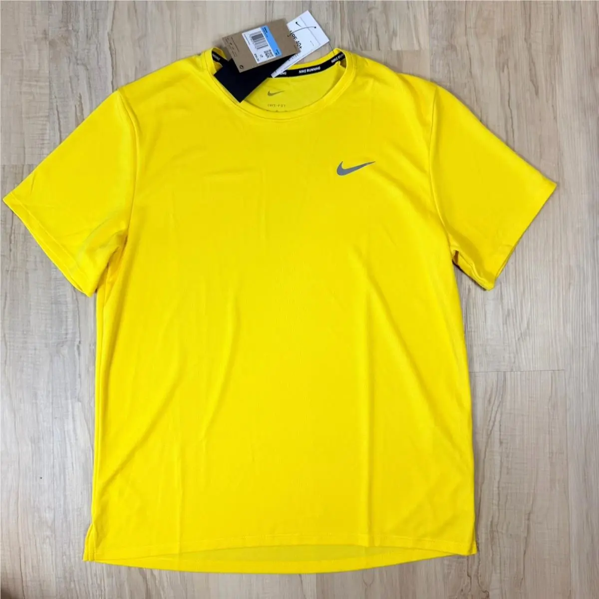 Nike clothing - Nike Dri-Fit - Yellow 0