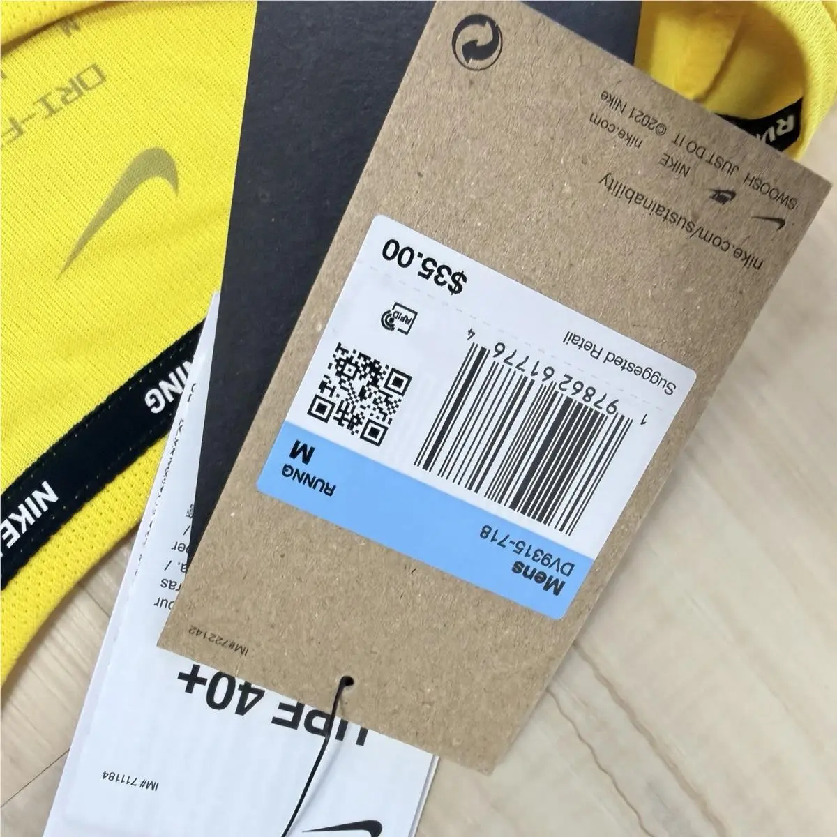 Nike clothing - Nike Dri-Fit - Yellow 3