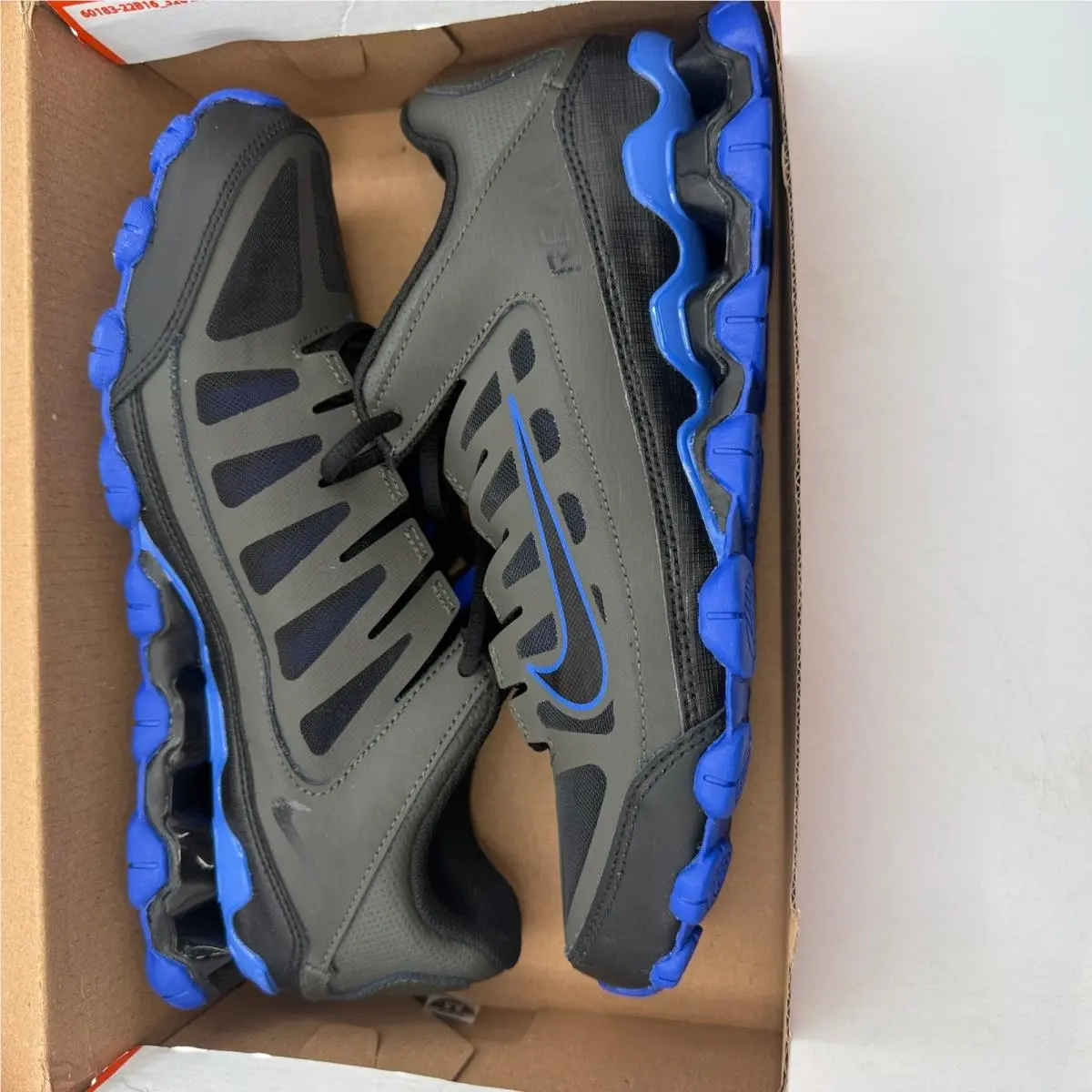 Nike shoes - Nike Reax 8 TR Mesh - Gray 4