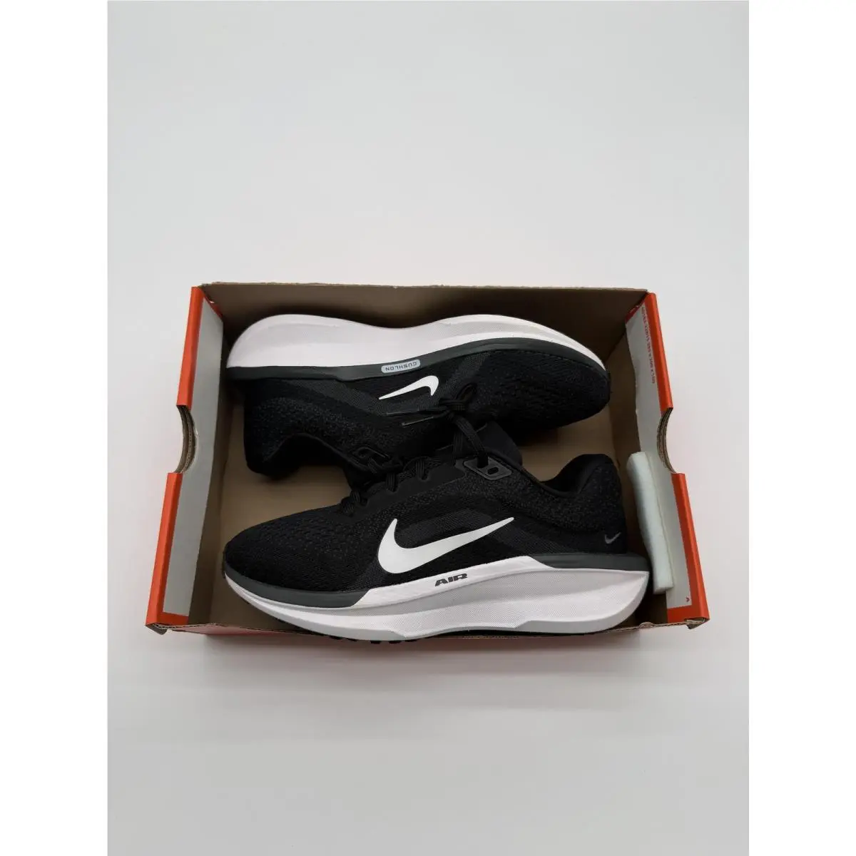 Nike Air Winflo 11 Shoes Women’s Size 6 Black White Running FJ9510 001