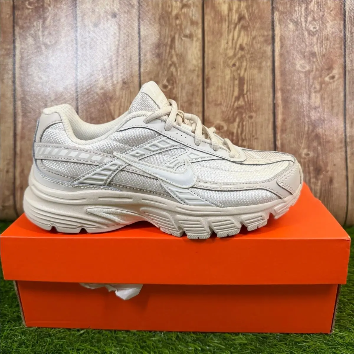 Nike Initiator Running Shoes Womens Size 6 Light Orewood Brown Athletic Mesh