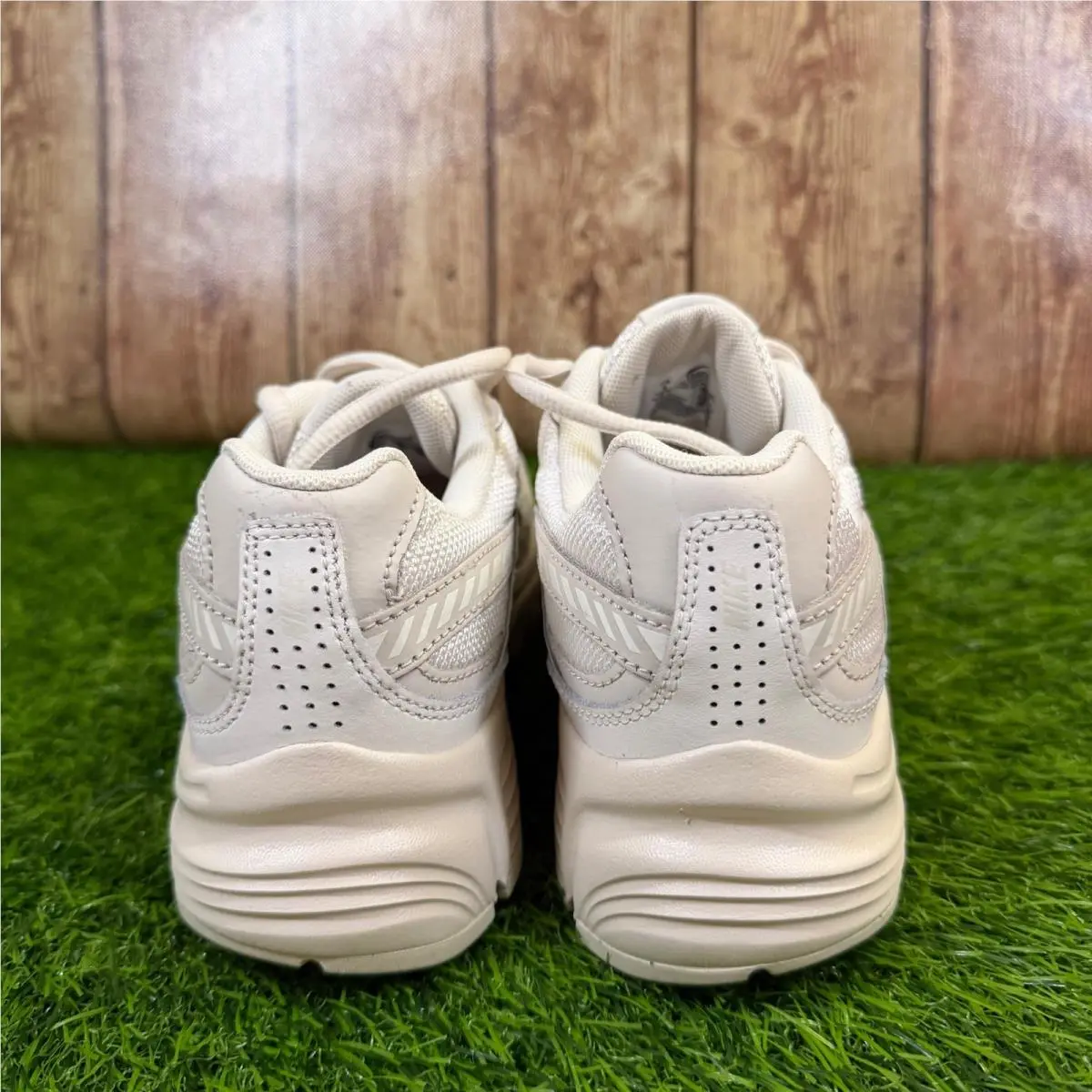 Nike shoes - Nike Initiator - Initiator - Beige 4
