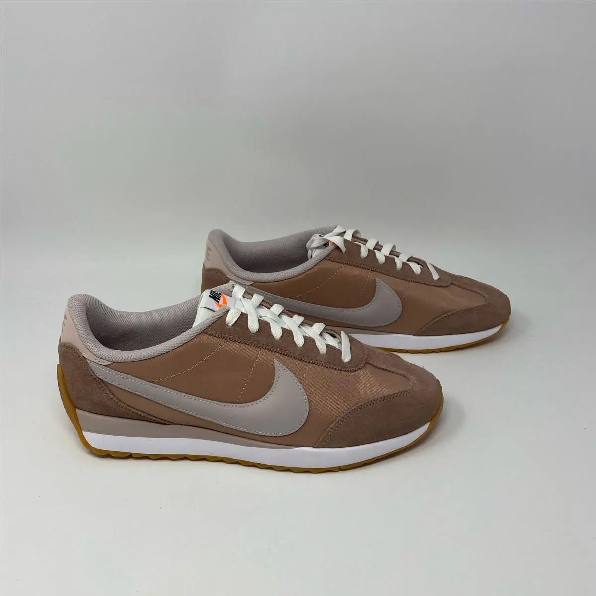 Nike Pacific Women’s Particle Pink/platinum Violet Sz 11