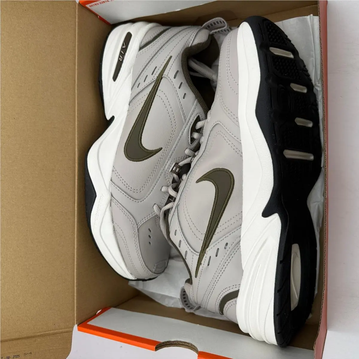 Nike shoes - Nike Air Monarch IV - Air Monarch - Beige 4