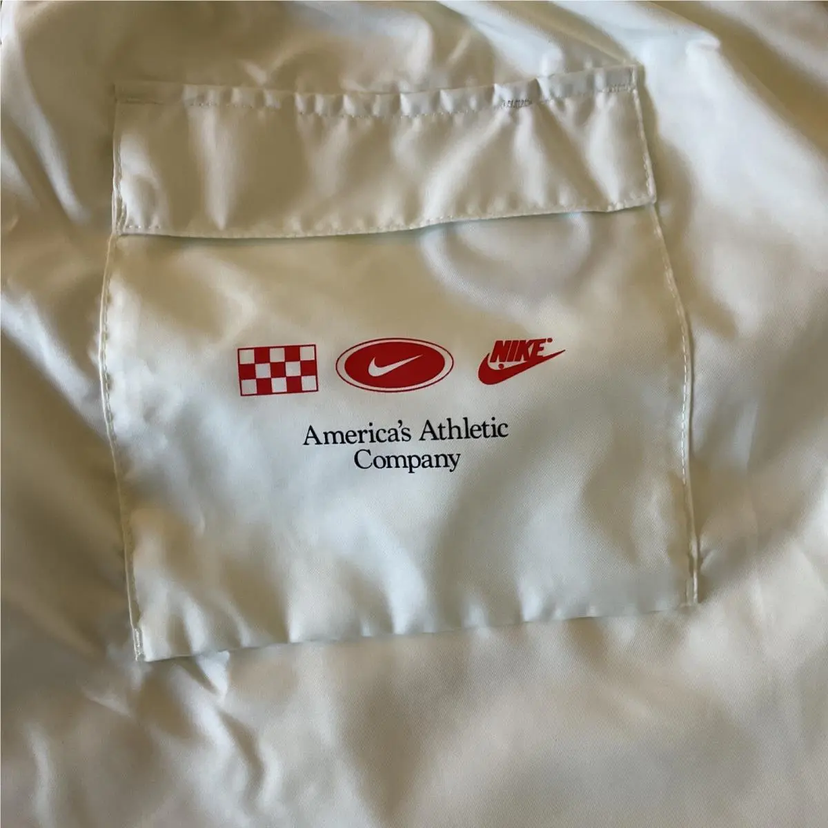 Nike clothing - White (UPC: 0196150452599) 9