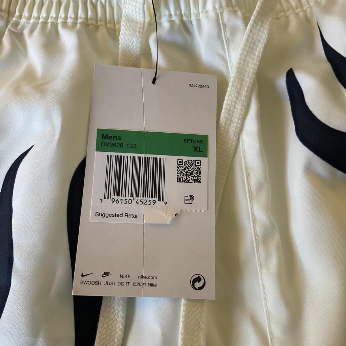 Nike clothing - White (UPC: 0196150452599) 3