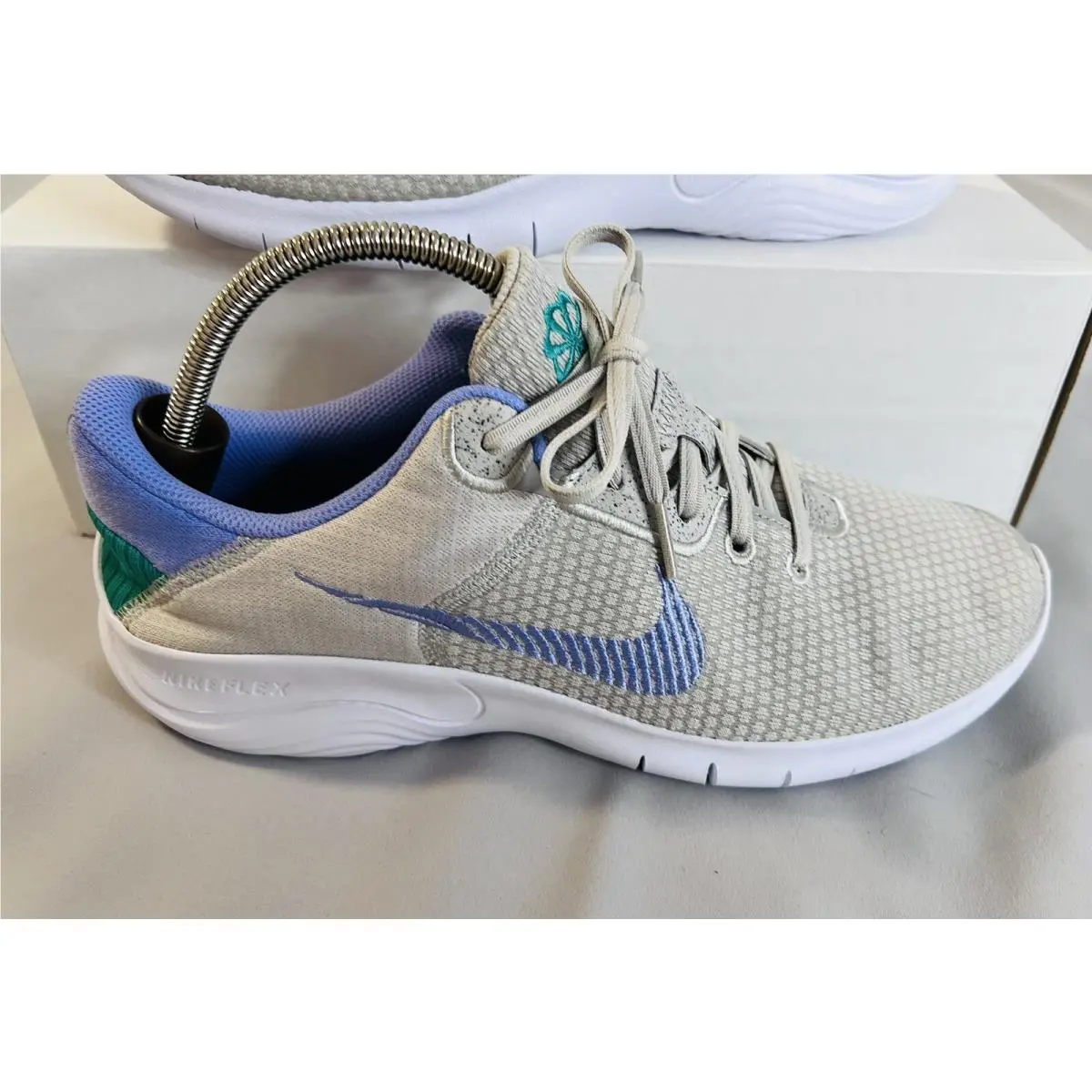 Nike shoes - Nike Flex Experience - Flex Experience - Gray 2