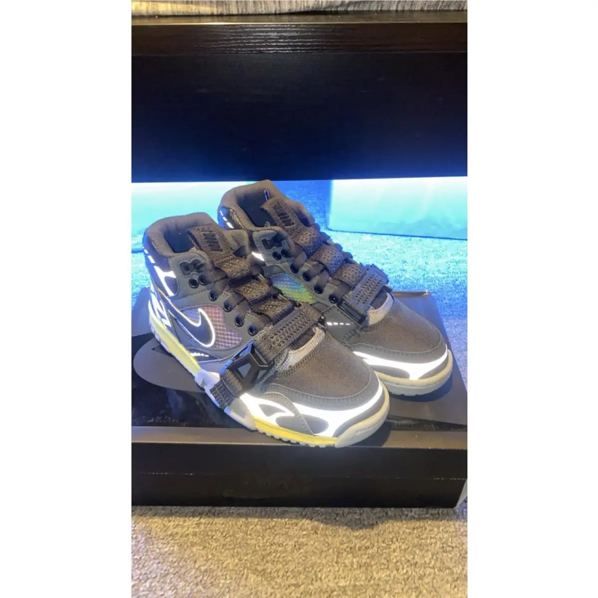 Trainer sc Sz 7 In Hand by Nike
