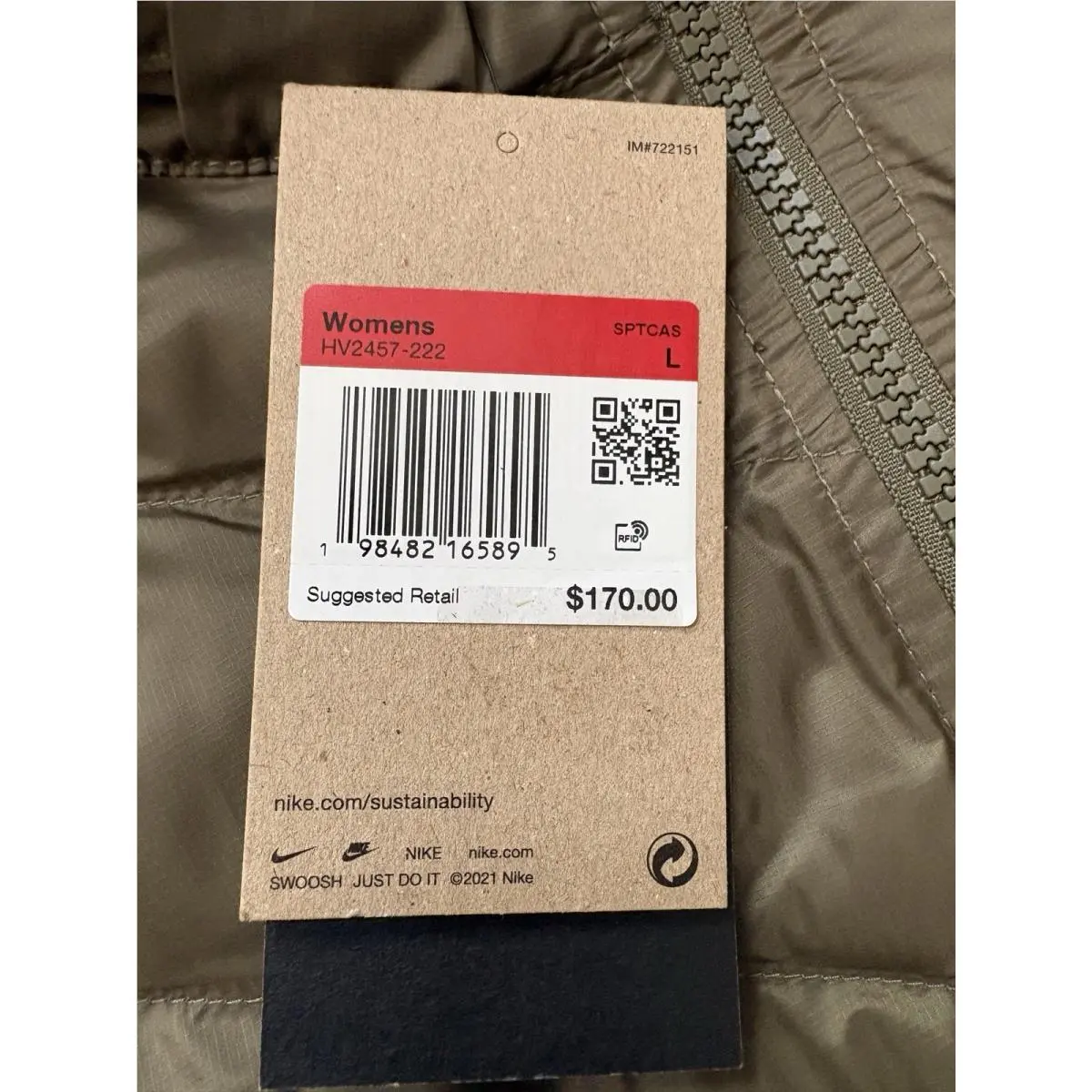 Nike clothing - Green (UPC: 0198482165895) 2